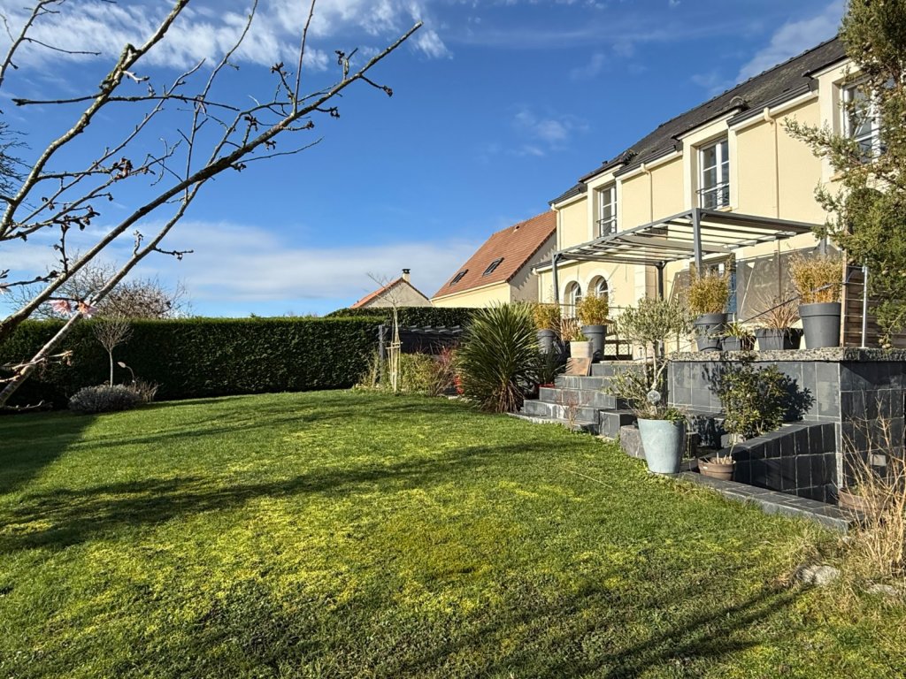 MAISON TRADITIONNELLE A VENDRE - ROZAY EN BRIE - 150 m2 - 429�000�&euro;