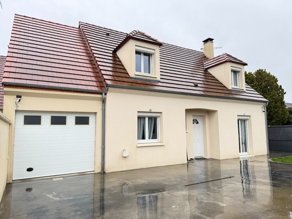 maison traditionnelle A VENDRE - ROZAY EN BRIE - 148.46 m2 - 345�000�&euro;