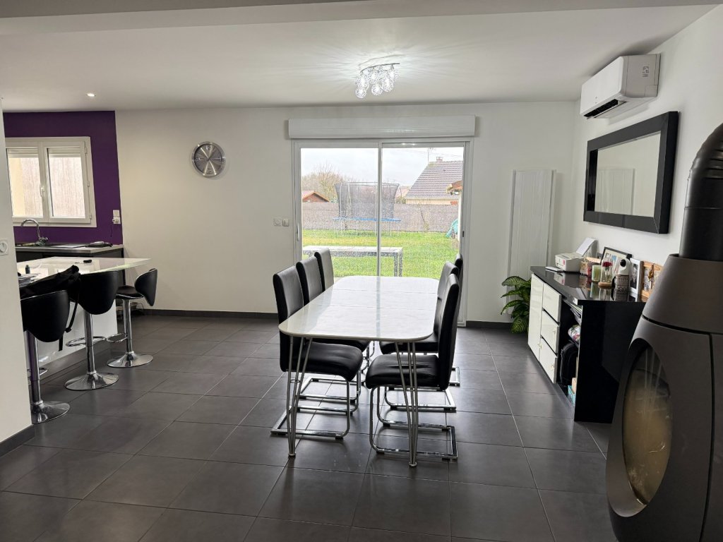 maison traditionnelle A VENDRE - ROZAY EN BRIE - 148.46 m2 - 345�000�&euro;