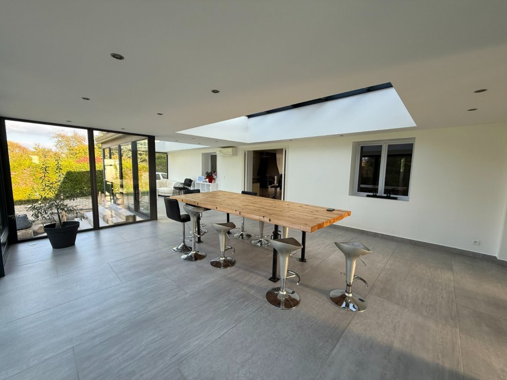 maison traditionnelle de Plain Pied + piscine A VENDRE - ROZAY EN BRIE - 262.29 m2 - 470�000�&euro;