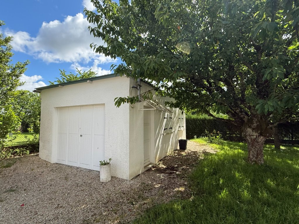 Maison  , 2 chambres + bureau , garage, jardin - ROZAY EN BRIE - 90 m2 - VENDU