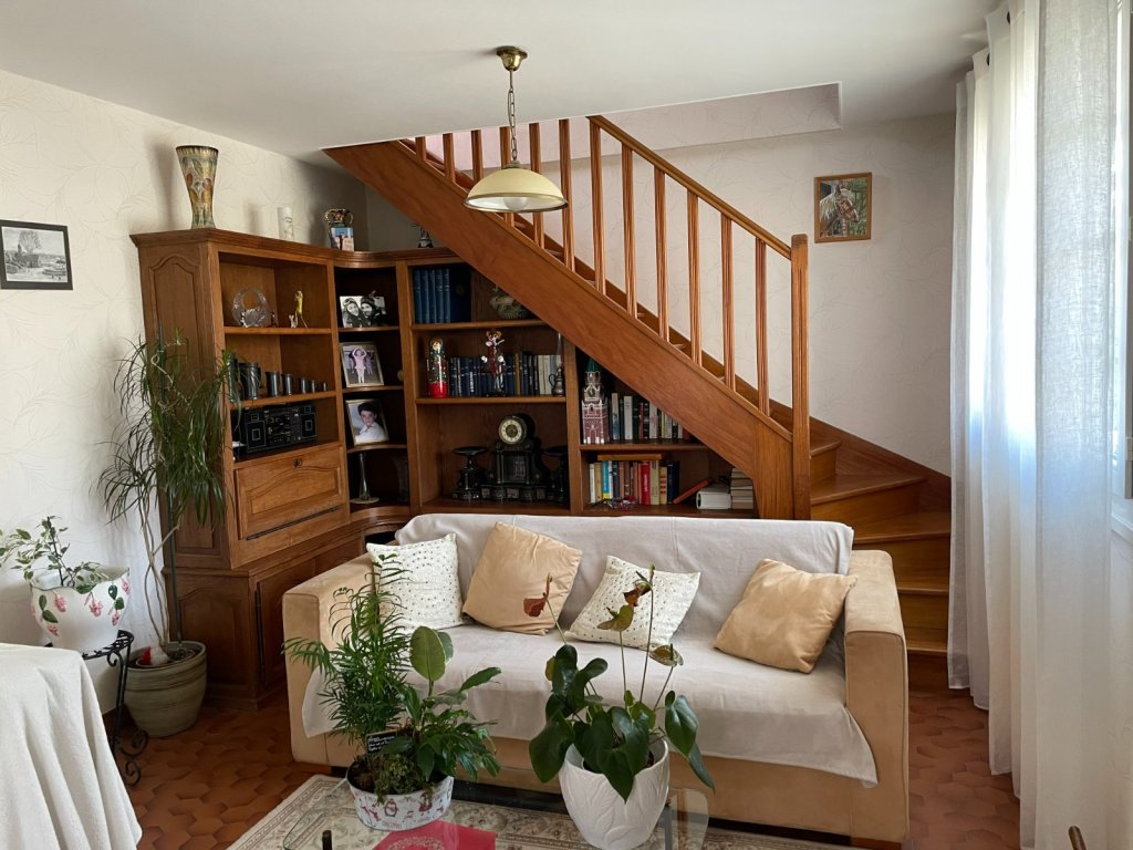 Maison  , 2 chambres + bureau , garage, jardin - ROZAY EN BRIE - 90 m2 - VENDU