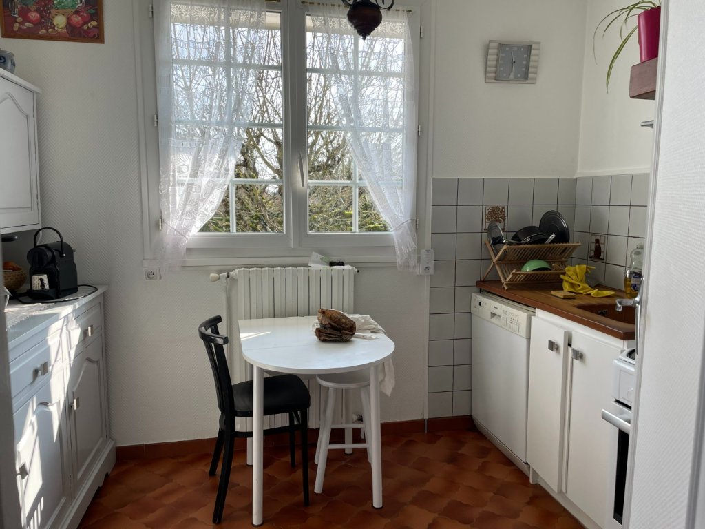 Maison  , 2 chambres + bureau , garage, jardin - ROZAY EN BRIE - 90 m2 - VENDU
