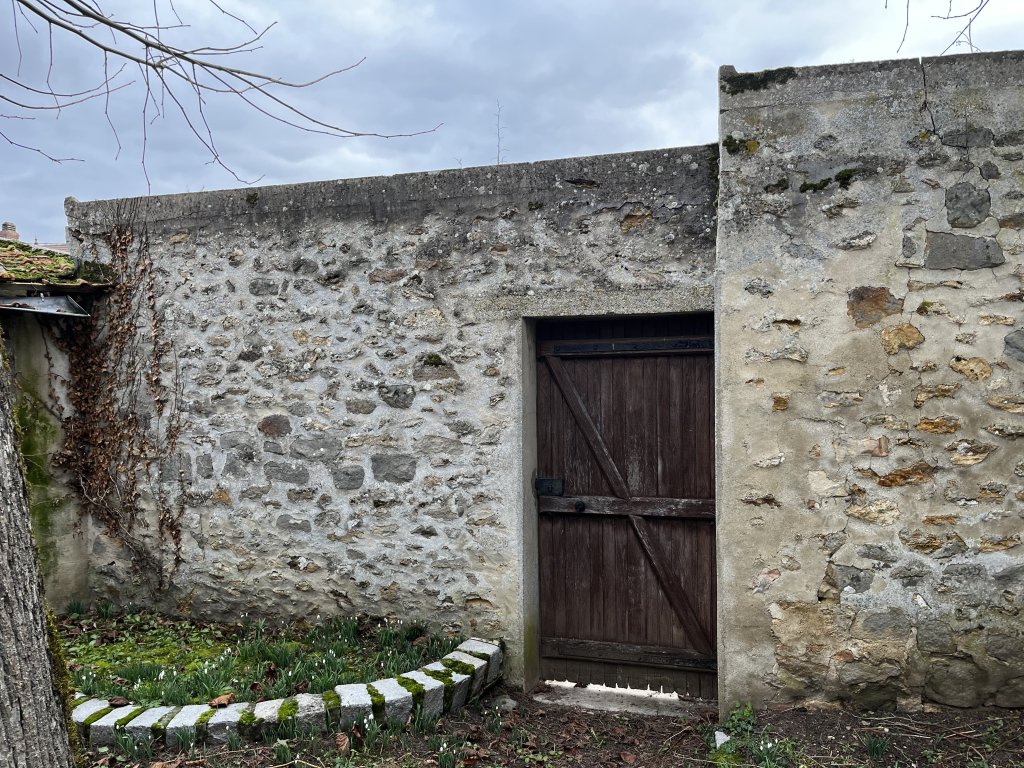 briarde A VENDRE - ROZAY EN BRIE - 260 m2 - 250 000 &euro;