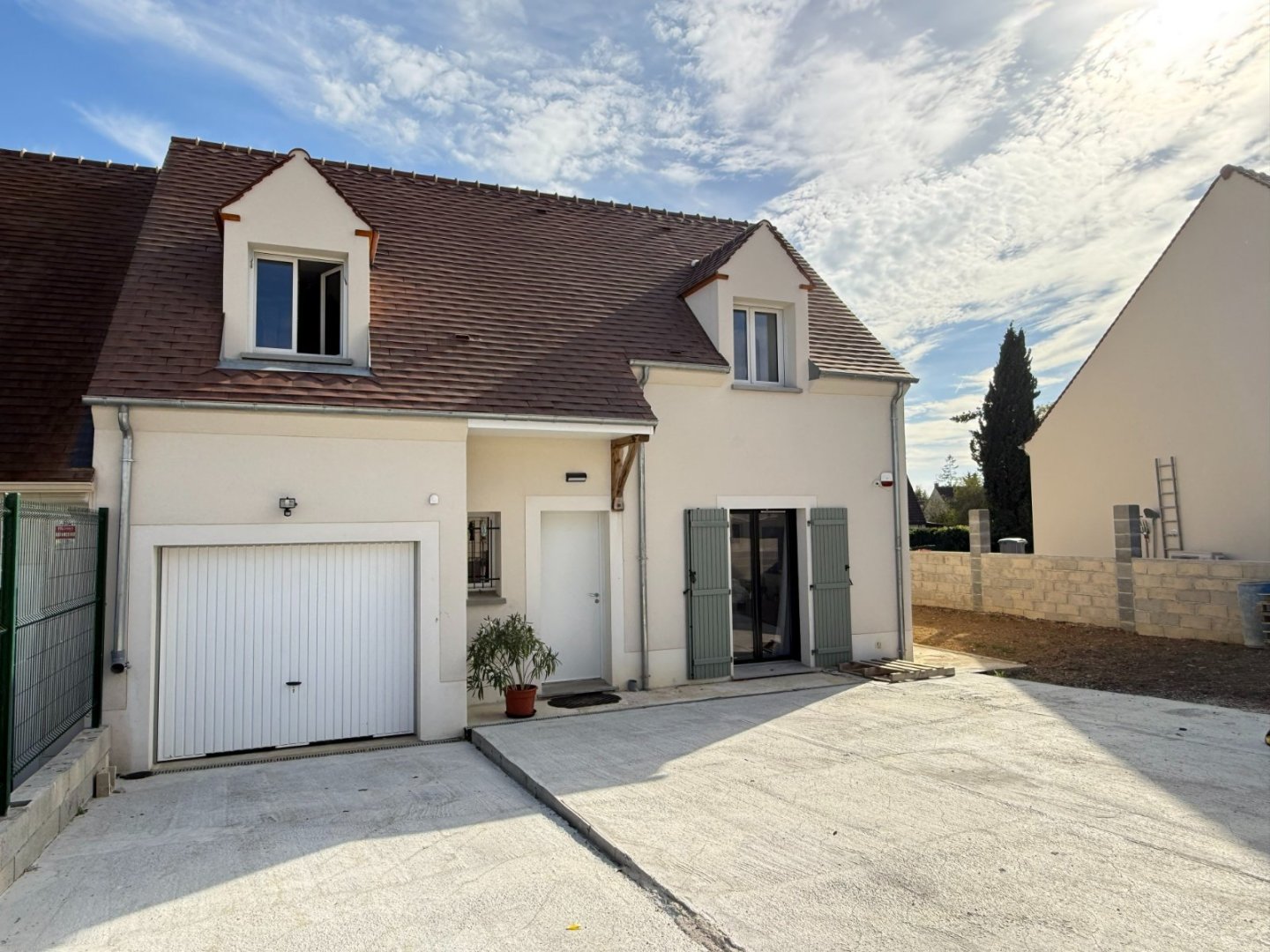 MAISON TRADITIONNELLE A VENDRE - ROZAY EN BRIE - 95 m2 - 289 000 &euro;