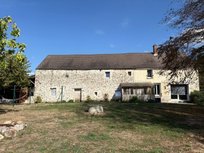 LONGERE A VENDRE - ST LEGER - 107 m2 - 176 000 &euro;