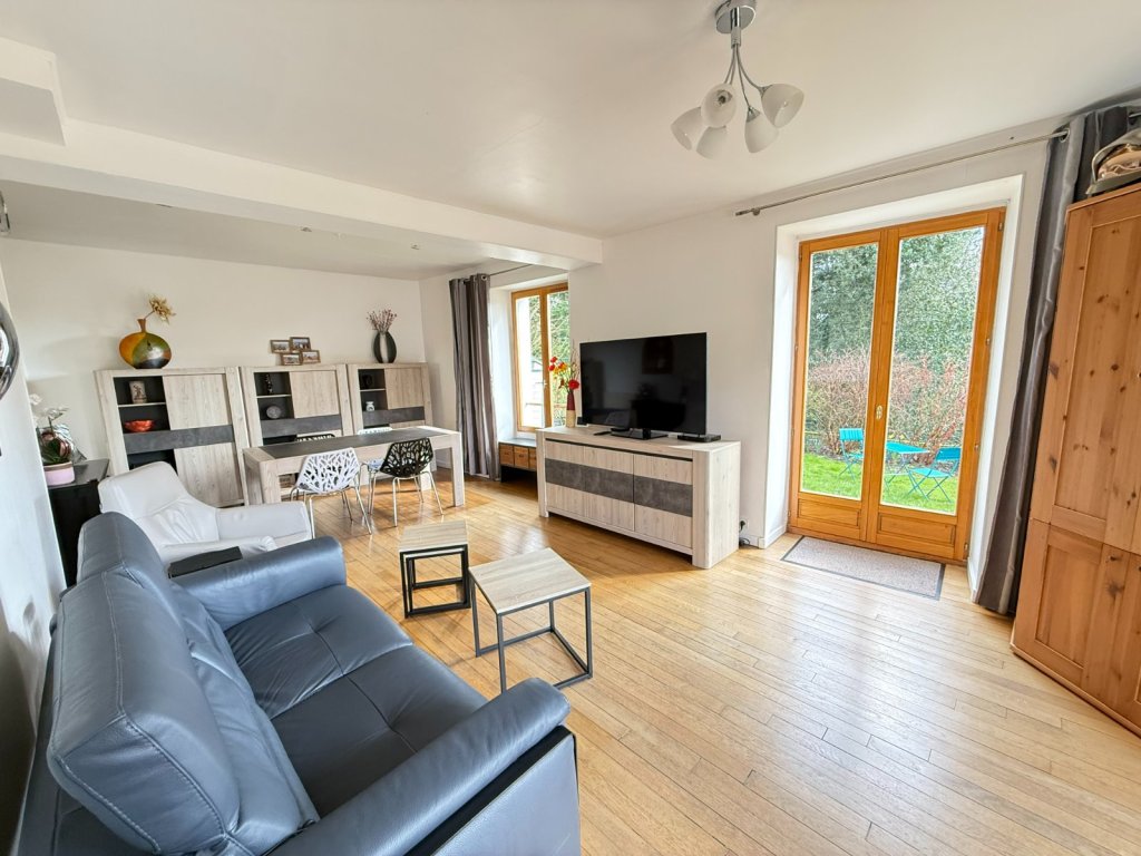 Maison Briarde A VENDRE - TOUQUIN centre du village - 97 m2 - 265�000�&euro;