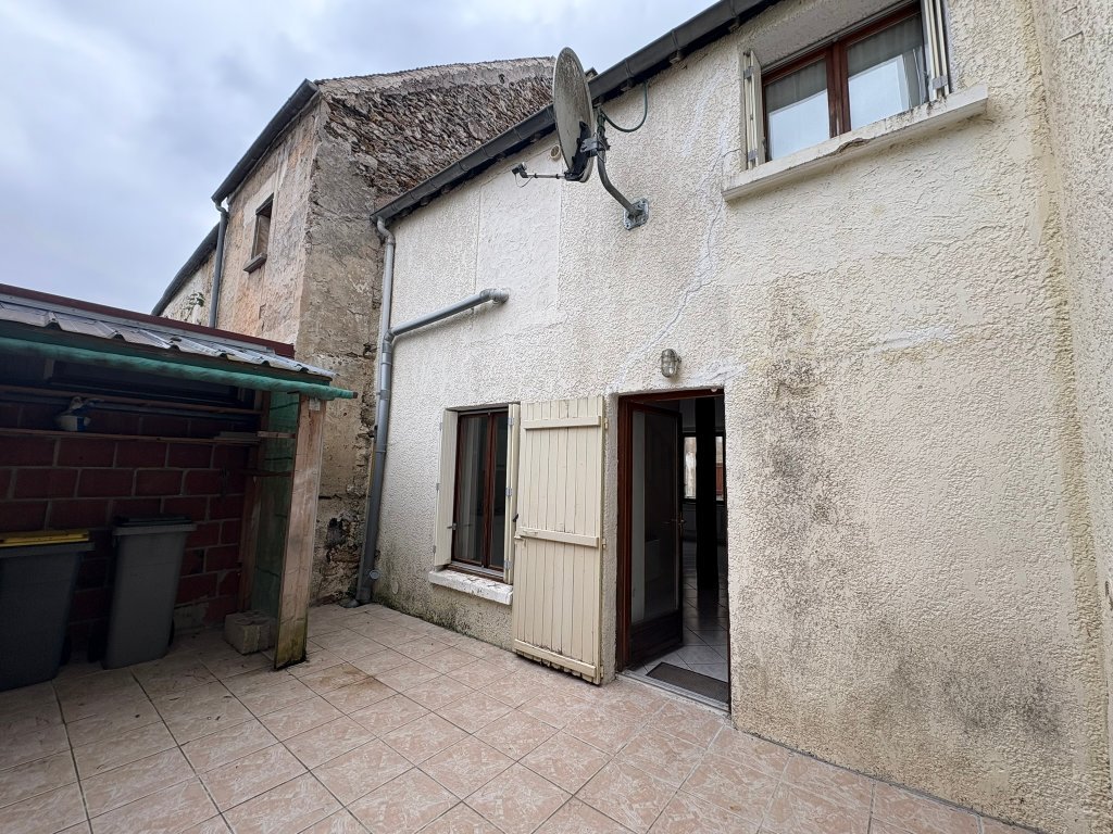 MAISON - VIELS MAISONS - 65 m2 - VENDU