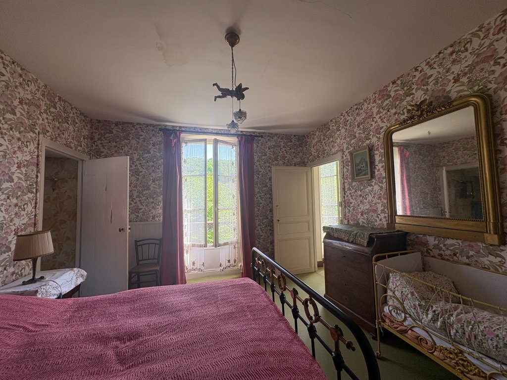 MAISON - VILLENEUVE SUR BELLOT - 105 m2 - VENDU