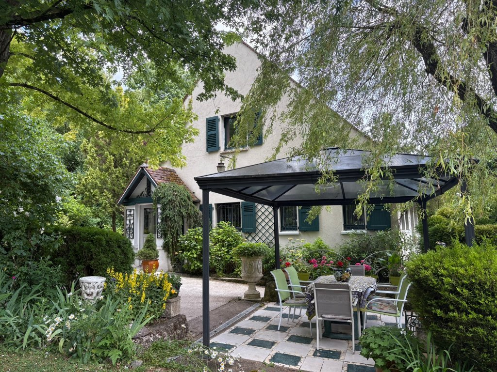 MAISON A VENDRE - VILLENEUVE SUR BELLOT - 250 m2 - 403 000 &euro;