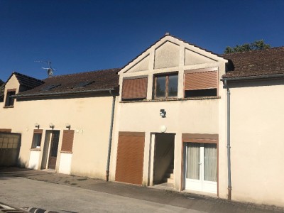 STUDIO A LOUER - GUIGNES - 30.38 m2 - 550�&euro; charges comprises par mois