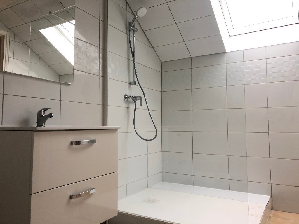 STUDIO A LOUER - GUIGNES - 30.38 m2 - 550�&euro; charges comprises par mois