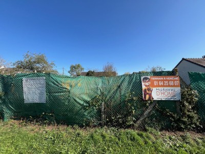 TERRAIN A VENDRE - LE PLESSIS FEU AUSSOUX - 563 m2 - 110 000 €