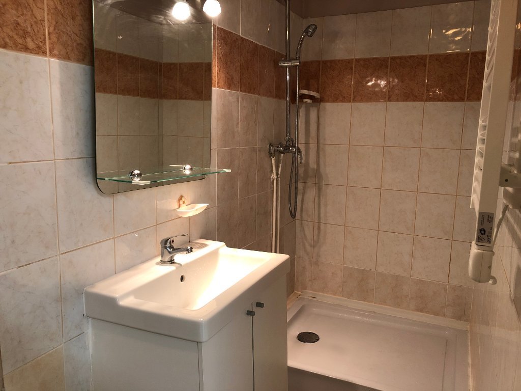 APPARTEMENT T1 A LOUER - LA FERTE GAUCHER - 20.3 m2 - 345�&euro; charges comprises par mois