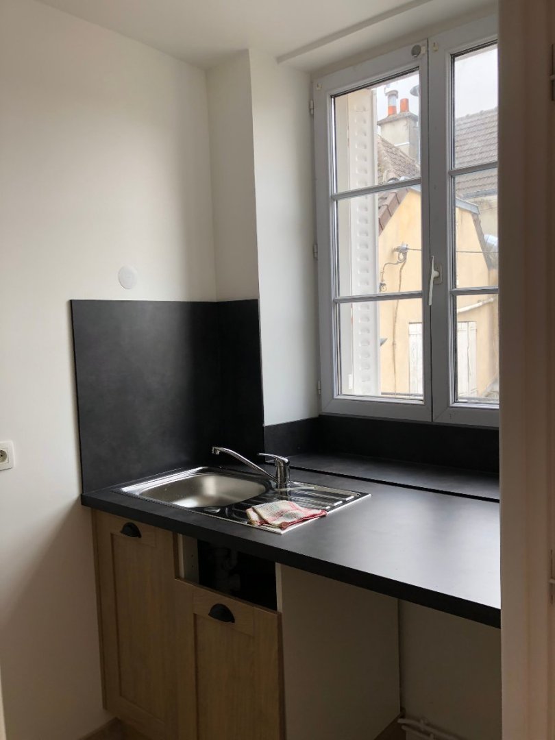 APPARTEMENT T1 A LOUER - LA FERTE GAUCHER - 33.52 m2 - 572 &euro; charges comprises par mois