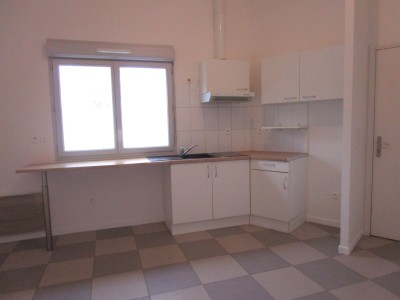 APPARTEMENT T2 A LOUER - FONTENAY TRESIGNY - 30.04 m2 - 650 € charges comprises par mois