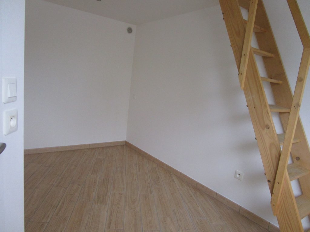 APPARTEMENT T2 A LOUER - FONTENAY TRESIGNY - 30.04 m2 - 650 &euro; charges comprises par mois