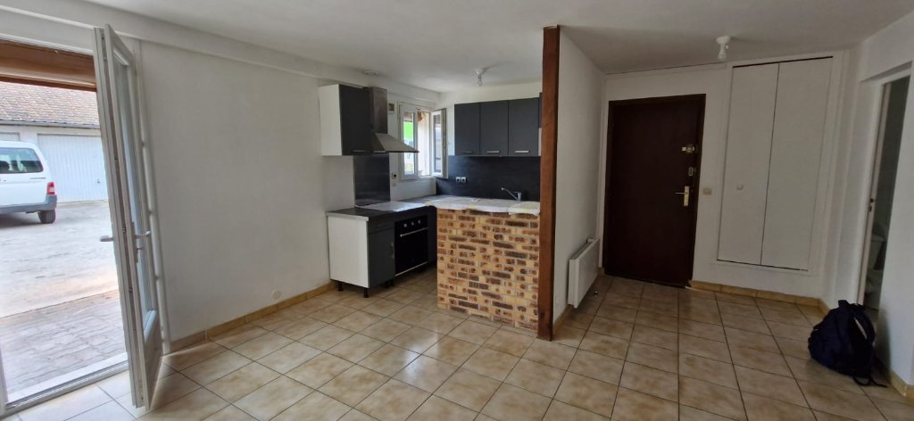 APPARTEMENT T2 A LOUER - GUIGNES - 41.66 m2 - 690�&euro; charges comprises par mois