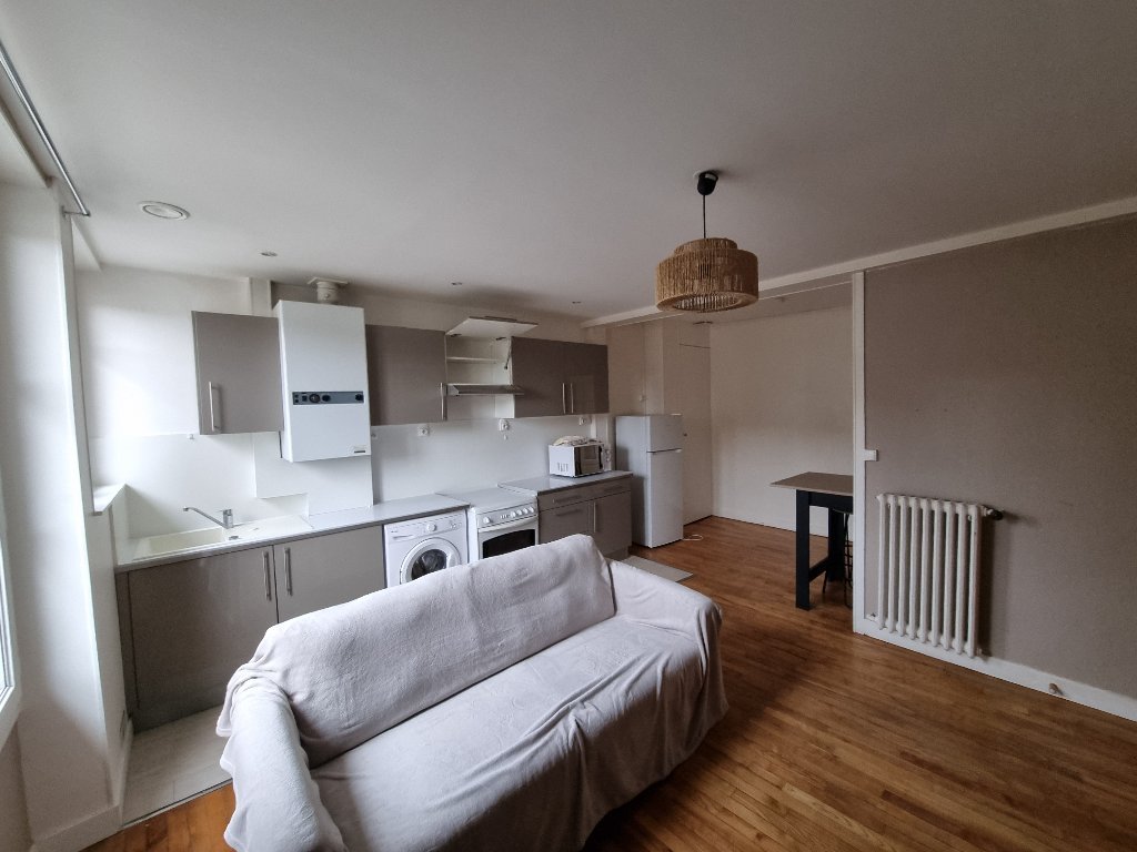 APPARTEMENT T2 A LOUER - LA FERTE GAUCHER - 43.42 m2 - 605 &euro; charges comprises par mois