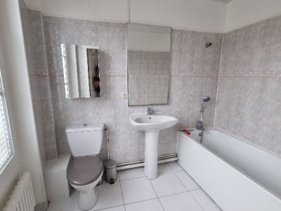 APPARTEMENT T2 A LOUER - LA FERTE GAUCHER - 43.42 m2 - 605 &euro; charges comprises par mois