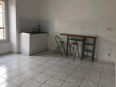 APPARTEMENT T2 A LOUER - OZOUER LE VOULGIS - 48.32 m2 - 650€ charges comprises par mois