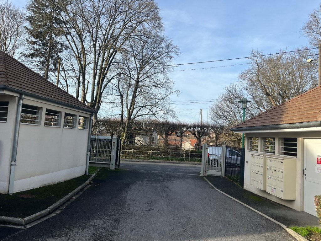 APPARTEMENT T2 - PROVINS proche gare et commerces - 46.7 m2 - VENDU