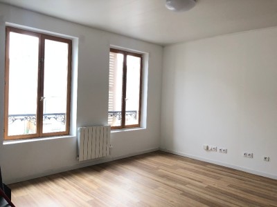 APPARTEMENT T3 A LOUER - BETON BAZOCHES - 46.68 m2 - 660 € charges comprises par mois