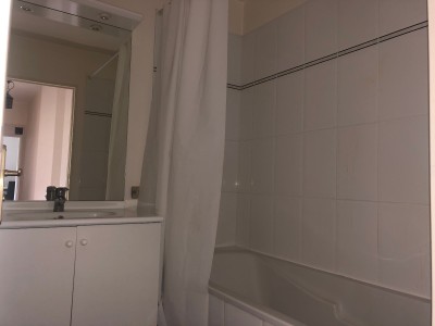 APPARTEMENT T3 A LOUER - GUIGNES proche centre ville - 61 m2 - 940 &euro; charges comprises par mois