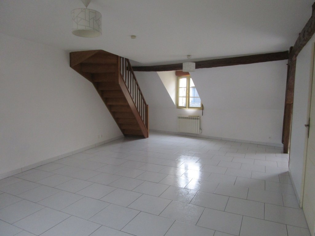 3 PIECES DUPLEX A LOUER - GUIGNES - 60.24 m2 - 855�&euro; charges comprises par mois