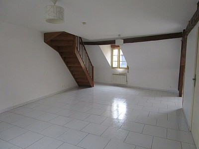 3 PIECES DUPLEX A LOUER - GUIGNES - 60.24 m2 - 855�&euro; charges comprises par mois