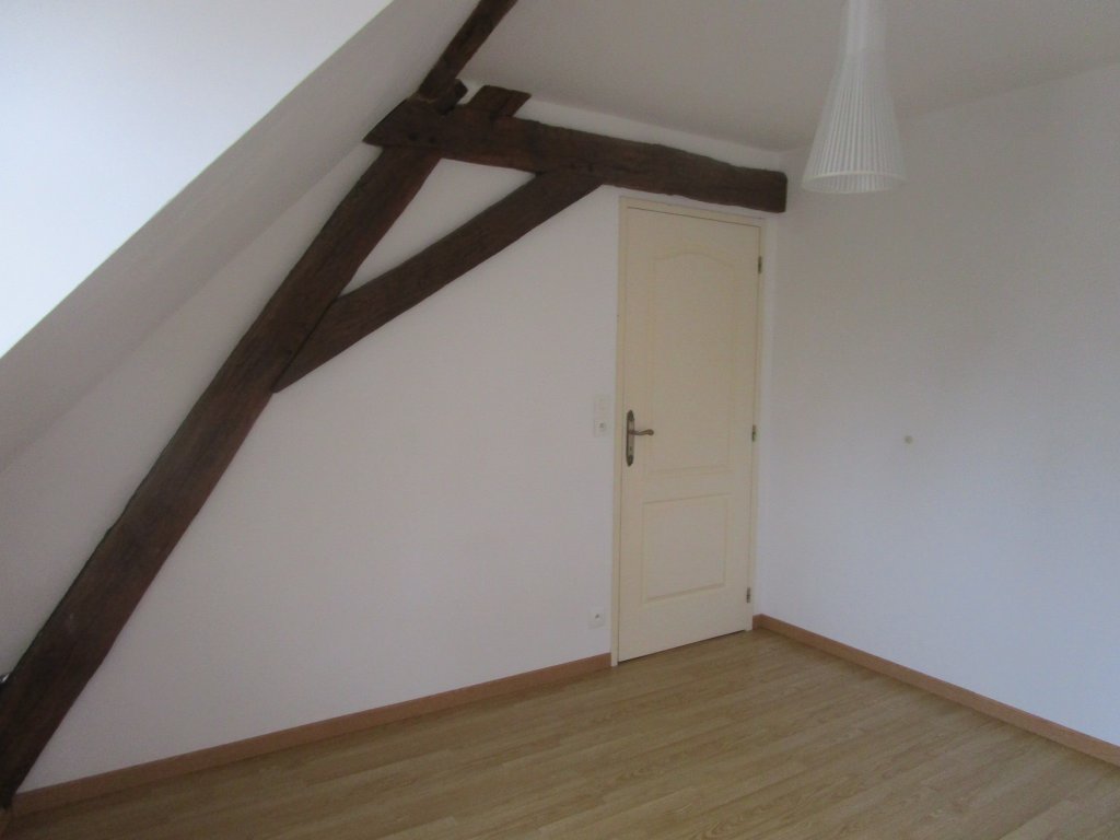 3 PIECES DUPLEX A LOUER - GUIGNES - 60.24 m2 - 855�&euro; charges comprises par mois