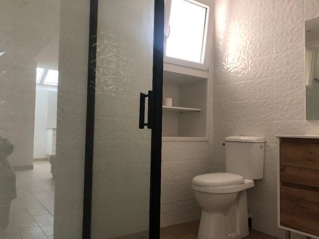 APPARTEMENT T3 A LOUER - GUIGNES - 51.36 m2 - 830�&euro; charges comprises par mois