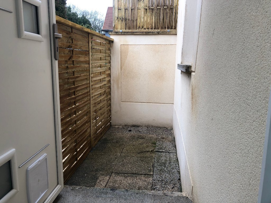 APPARTEMENT T3 A LOUER - GUIGNES - 51.36 m2 - 830�&euro; charges comprises par mois