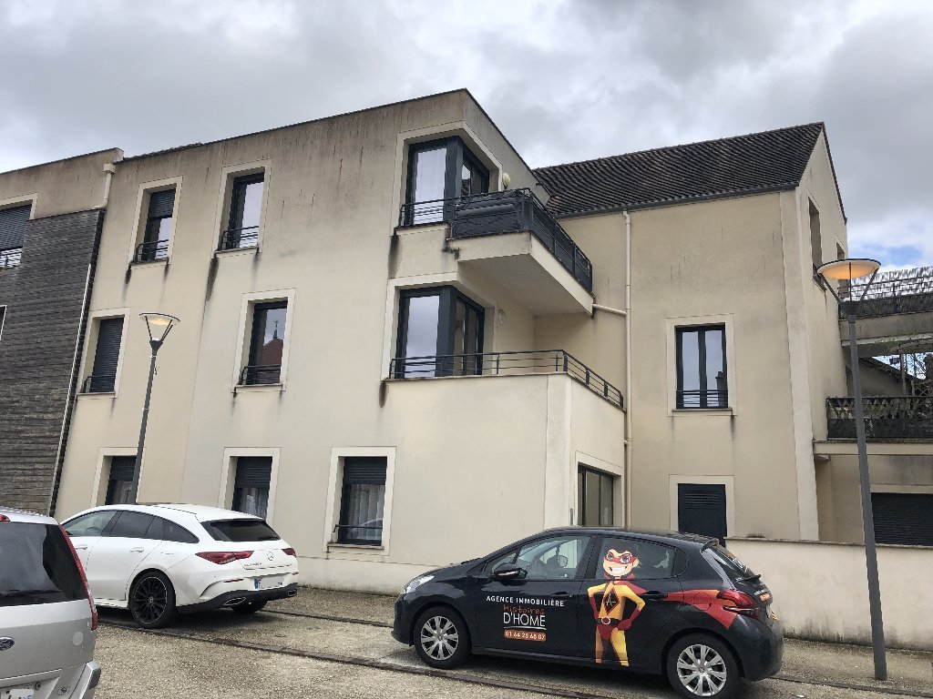 APPARTEMENT 3 PIECES A LOUER - GUIGNES - 64.02 m2 - 815 &euro; charges comprises par mois