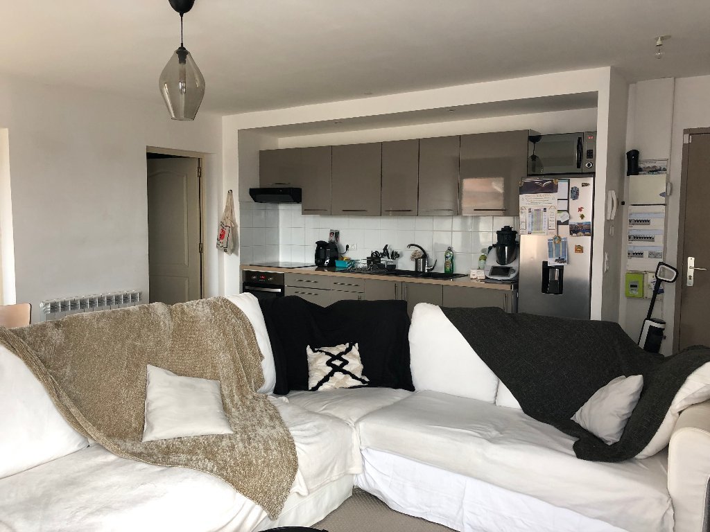 APPARTEMENT 3 PIECES A LOUER - GUIGNES - 64.02 m2 - 815 &euro; charges comprises par mois