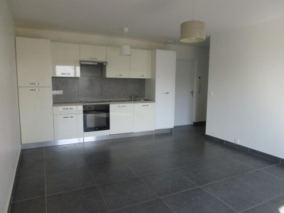 APPARTEMENT T3 A LOUER - MARLES EN BRIE - 58.44 m2 - 910�&euro; charges comprises par mois