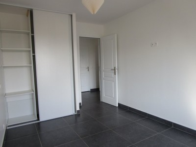 APPARTEMENT T3 A LOUER - MARLES EN BRIE - 58.44 m2 - 910�&euro; charges comprises par mois