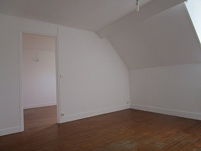 APPARTEMENT T3 A LOUER - ROZAY EN BRIE CENTRE VILLE - 42.67 m2 - 755�&euro; charges comprises par mois