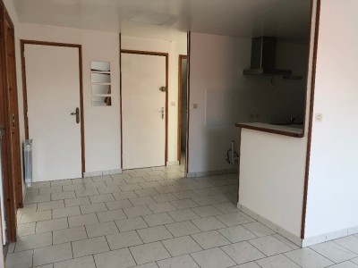 APPARTEMENT T3 A LOUER - ROZAY EN BRIE - 60 m2 - 760€ charges comprises par mois