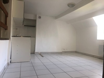 APPARTEMENT T3 A LOUER - ROZAY EN BRIE - 46.75 m2 - 667 &euro; charges comprises par mois