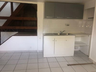 APPARTEMENT T3 A LOUER - ROZAY EN BRIE - 46.75 m2 - 667 &euro; charges comprises par mois