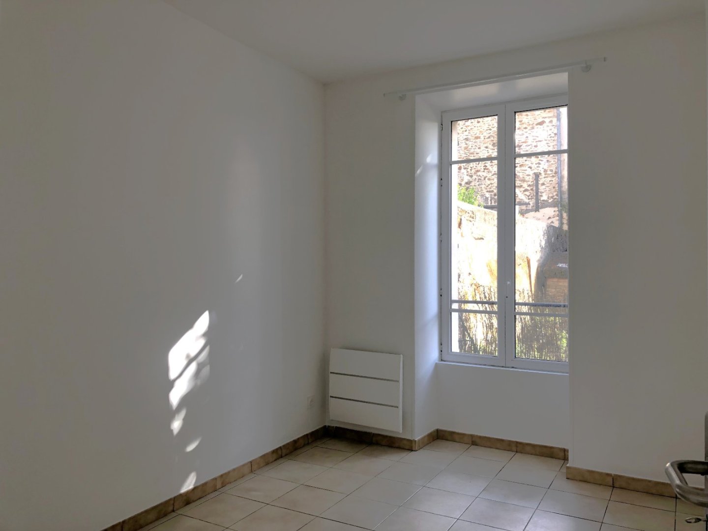 APPARTEMENT T3 A LOUER - ROZAY EN BRIE - 63.21 m2 - 905 &euro; charges comprises par mois