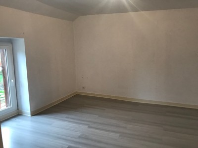 APPARTEMENT T3 A LOUER - VOINSLES - 83.41 m2 - 814 &euro; charges comprises par mois