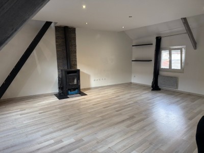 APPARTEMENT T3 A VENDRE - ROZAY EN BRIE - 48 m2 - 164000€