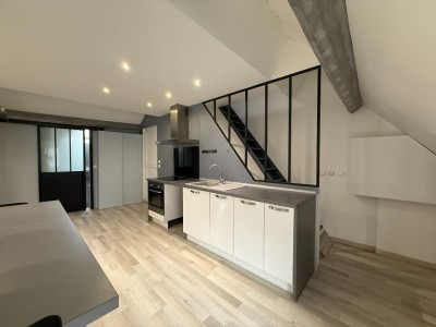 APPARTEMENT T3 A VENDRE - ROZAY EN BRIE - 48 m2 - 164000€