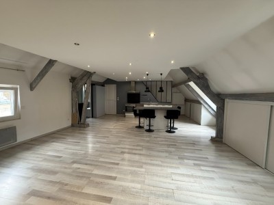 APPARTEMENT T3 A VENDRE - ROZAY EN BRIE - 48 m2 - 164000€