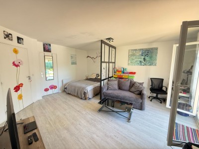 Appartement F3 + jardin + parking - VERNEUIL L ETANG - 62.86 m2 - VENDU