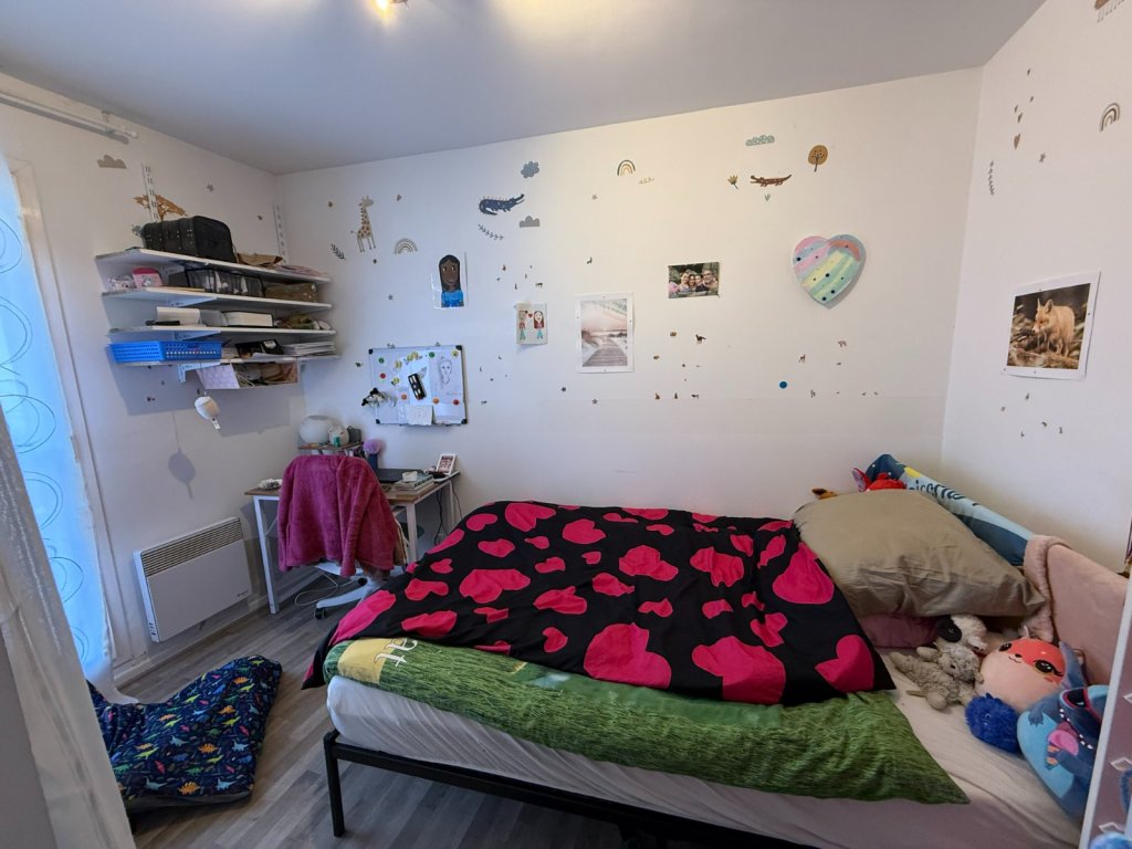 Appartement F3 + jardin +  parking - VERNEUIL L ETANG - 62.86 m2 - VENDU