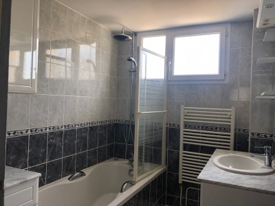 APPARTEMENT T4 A LOUER - COULOMMIERS - 102.31 m2 - 1 400 € charges comprises par mois